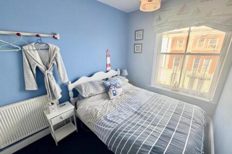 bedroom 2 2.jpg