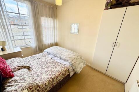 Bedroom 2b.jpg