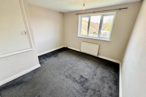 Bedroom 1.jpg