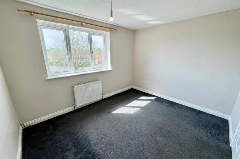 Bedroom 2b.jpg