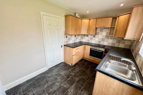 Kitchen 2.jpg