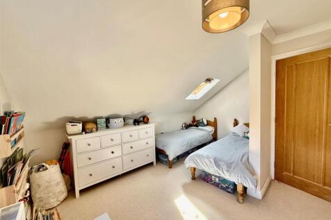 bedroom 2 1.jpg