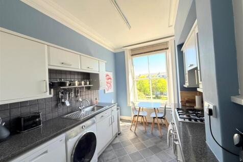 kitchen 1.jpg