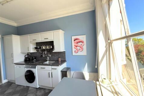 kitchen 3.jpg