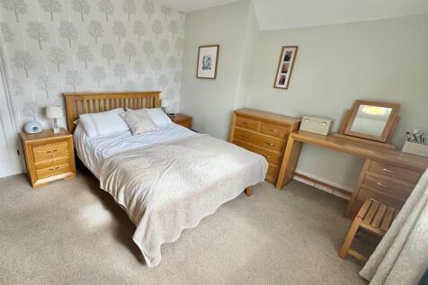 Bedroom 1c.jpg