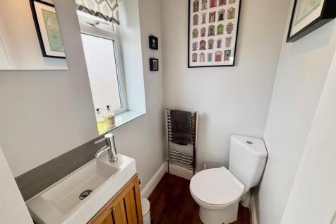 Downstairs WC.jpg