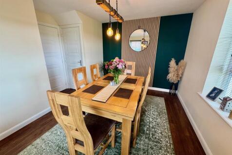 dining room 2.jpg