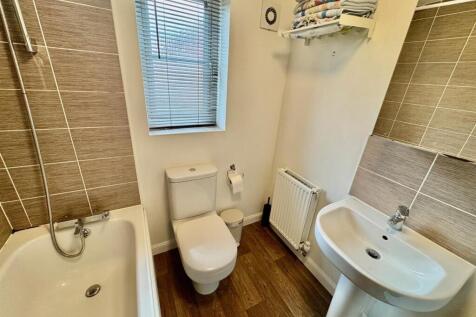 bathroom 2.jpg
