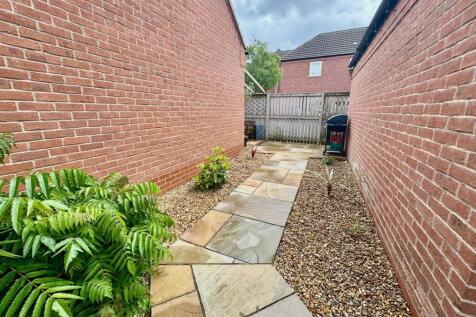 side garden.jpg