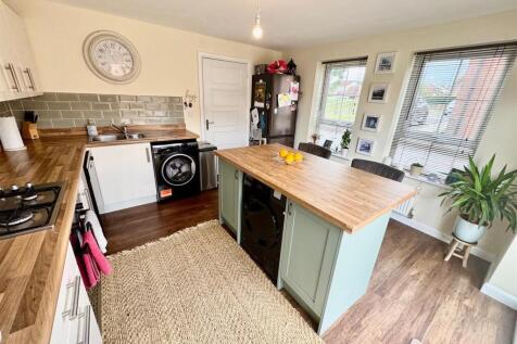 kitchen 2.jpg