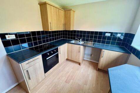 Kitchen 2.jpg