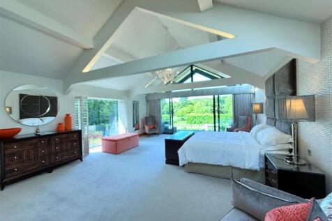 principle bedroom 3.jpg