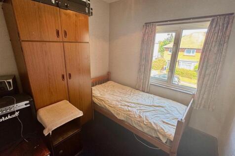 Bedroom 3.jpg