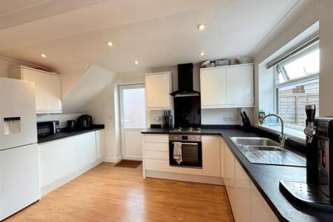 kitchen 5.jpg