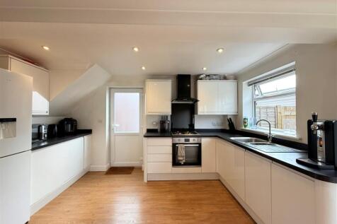 kitchen 6.jpg