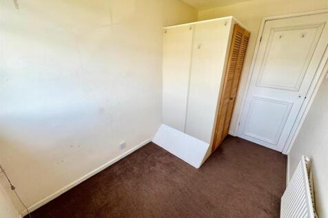 Bedroom 3b.jpg