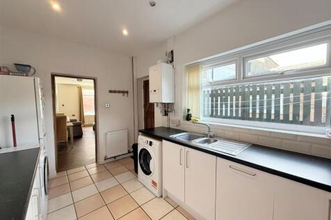 kitchen 3.jpg
