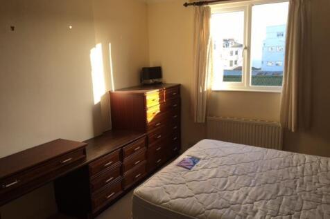 bedroom.JPG