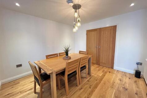 Dining Room.jpg