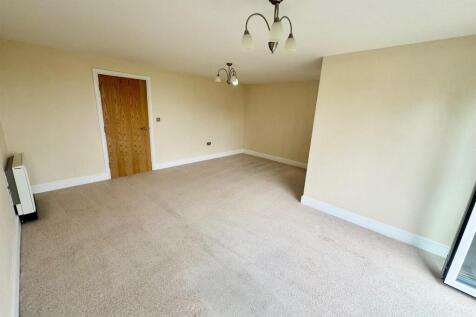 Lounge 3.jpg