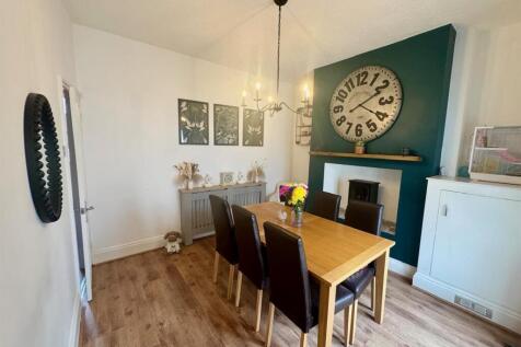 Dining Room 2.jpg