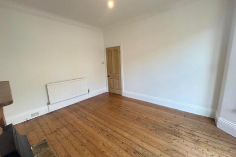lounge towards door.jpg