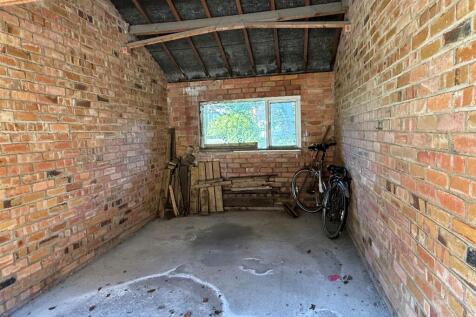 garage.jpg