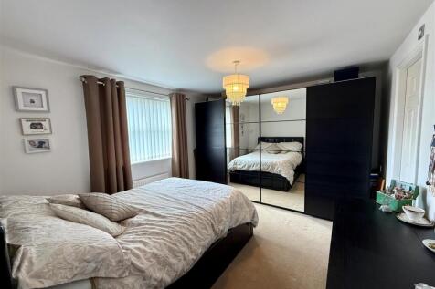 bed 1.jpg