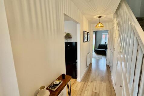 Hallway.jpg