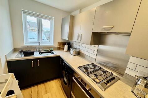 Kitchen 2.jpg