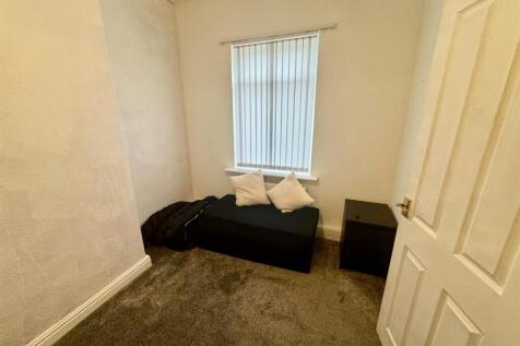 Bedroom1b.jpg