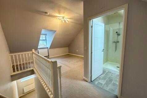 top bedroom and en suite.jpg