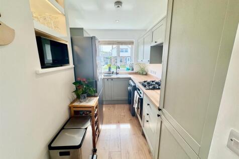 Kitchen 3.jpg