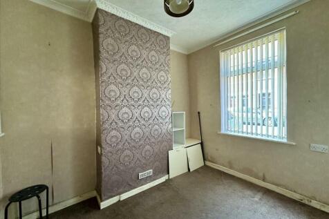 Snug/Dining Room