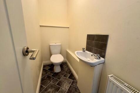 Cloakroom/WC
