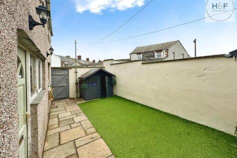 Garage &amp;
