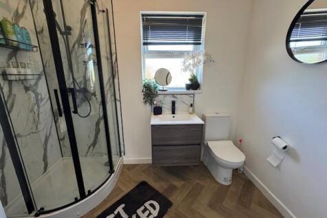 Family Shower Room