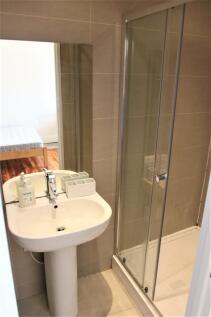 Rm4_Bathroom