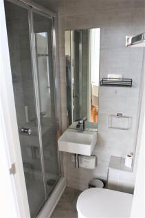 Rm7_Bathroom