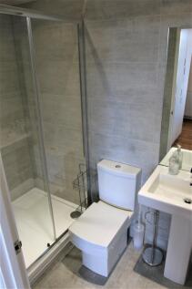 Rm12_Bathroom