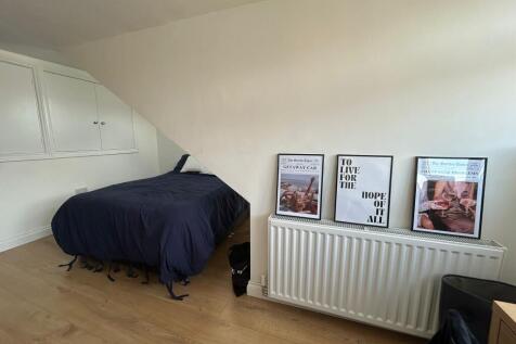 Bedroom 2.1