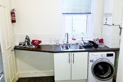 1 kitchen 2_edited
