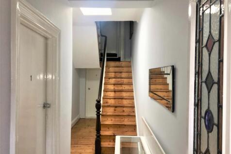 Student stairs 7 bed