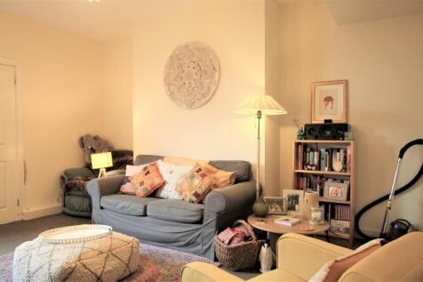student lounge 2 bed