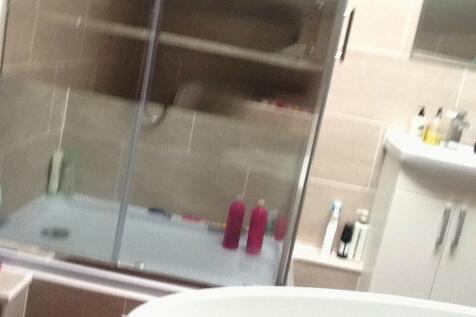 Flat 5 Eslington Ter