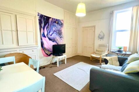 3 bedroom property j