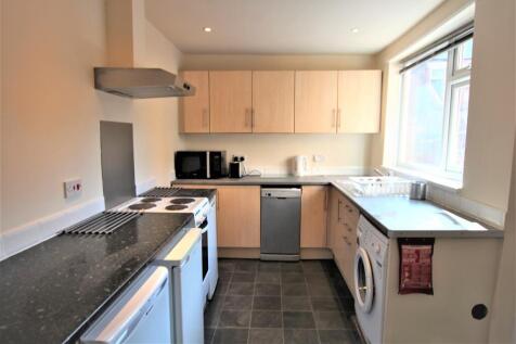 student kitchen sand