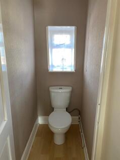 Cloakroom/wc