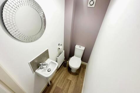 Cloakroom/wc