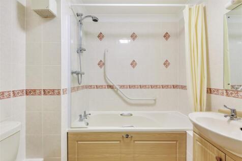 Bathroom.jpg
